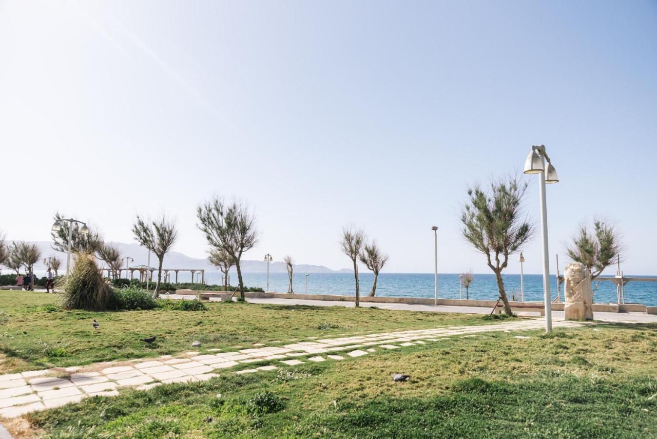 Alcyone Studios And Apartments Heraklion  Bagian luar foto