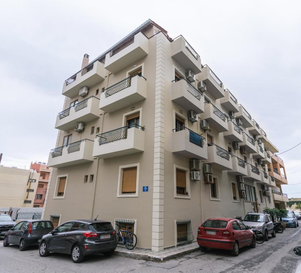 Alcyone Studios And Apartments Heraklion  Bagian luar foto