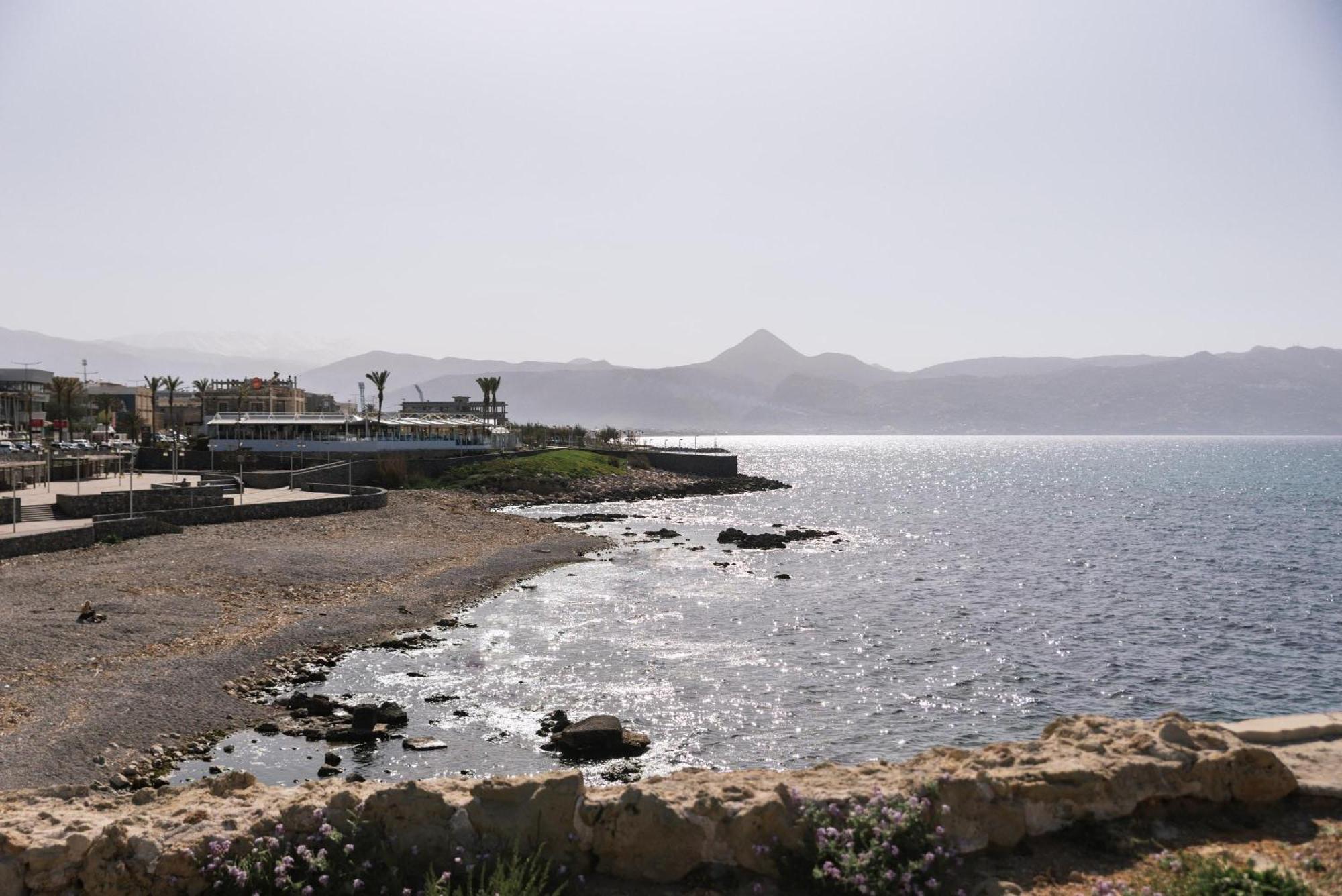 Alcyone Studios And Apartments Heraklion  Bagian luar foto