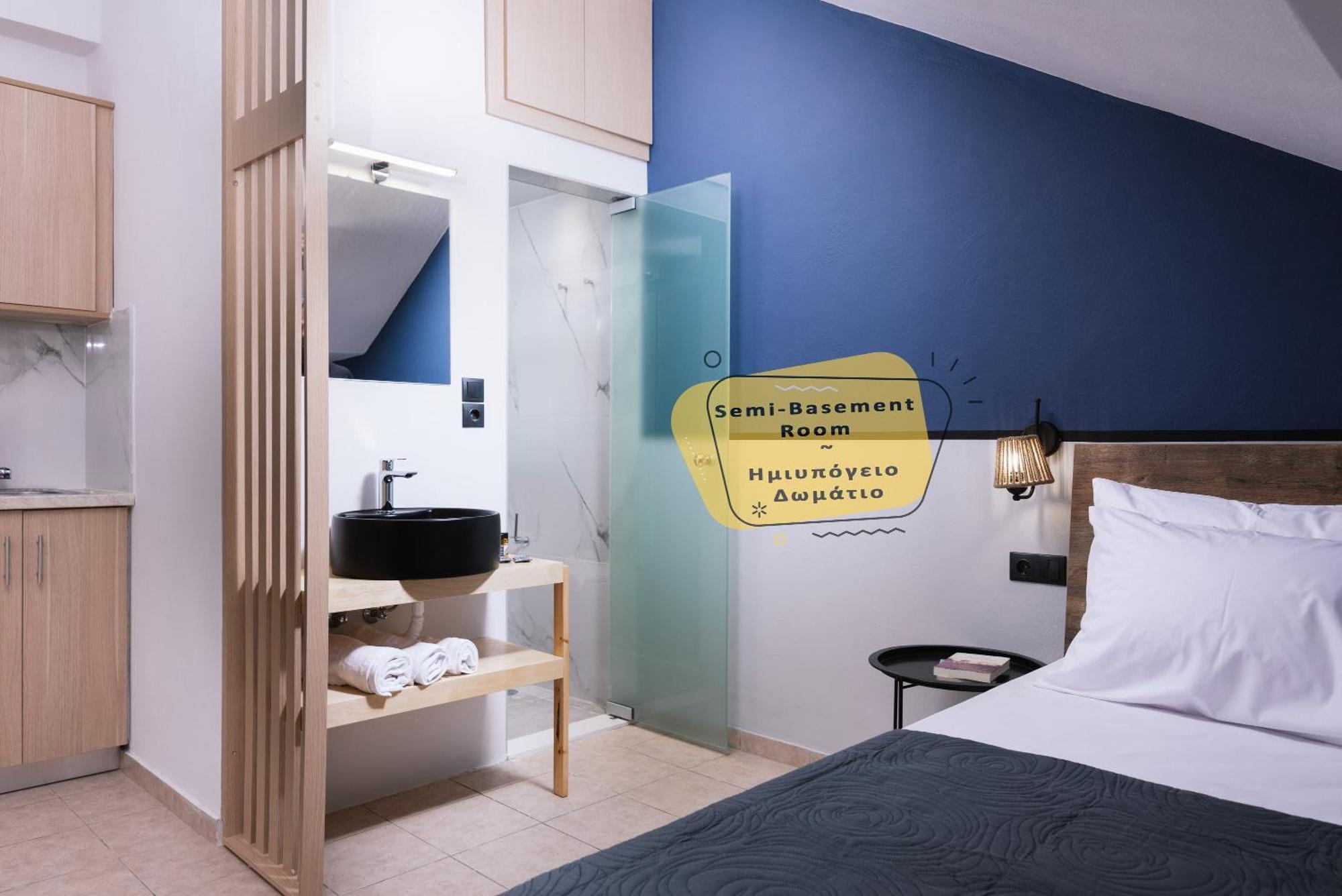 Alcyone Studios And Apartments Heraklion  Bagian luar foto