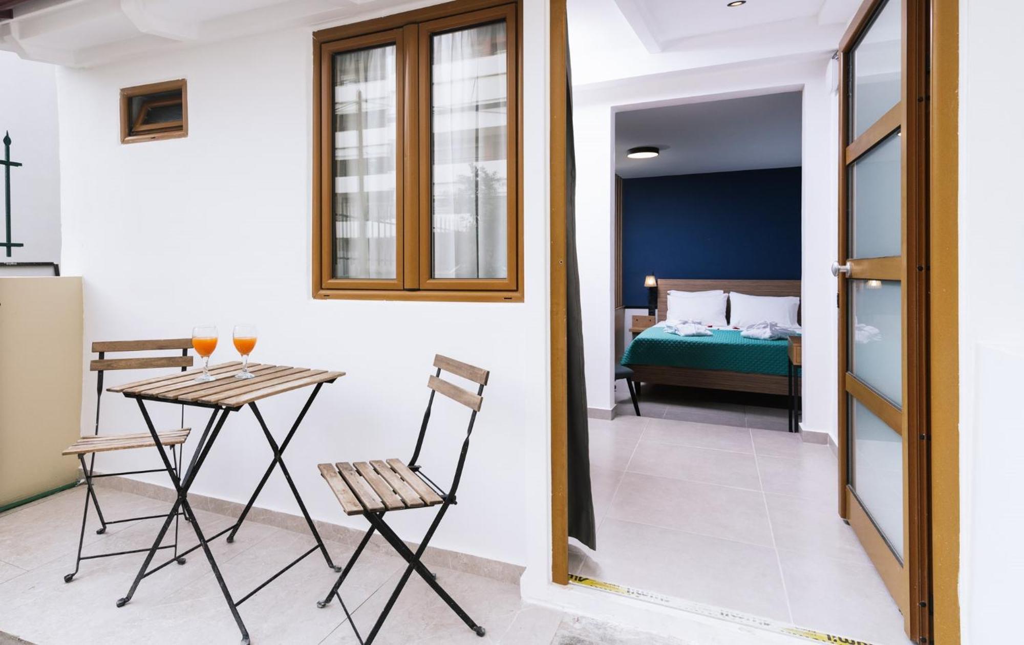 Alcyone Studios And Apartments Heraklion  Bagian luar foto