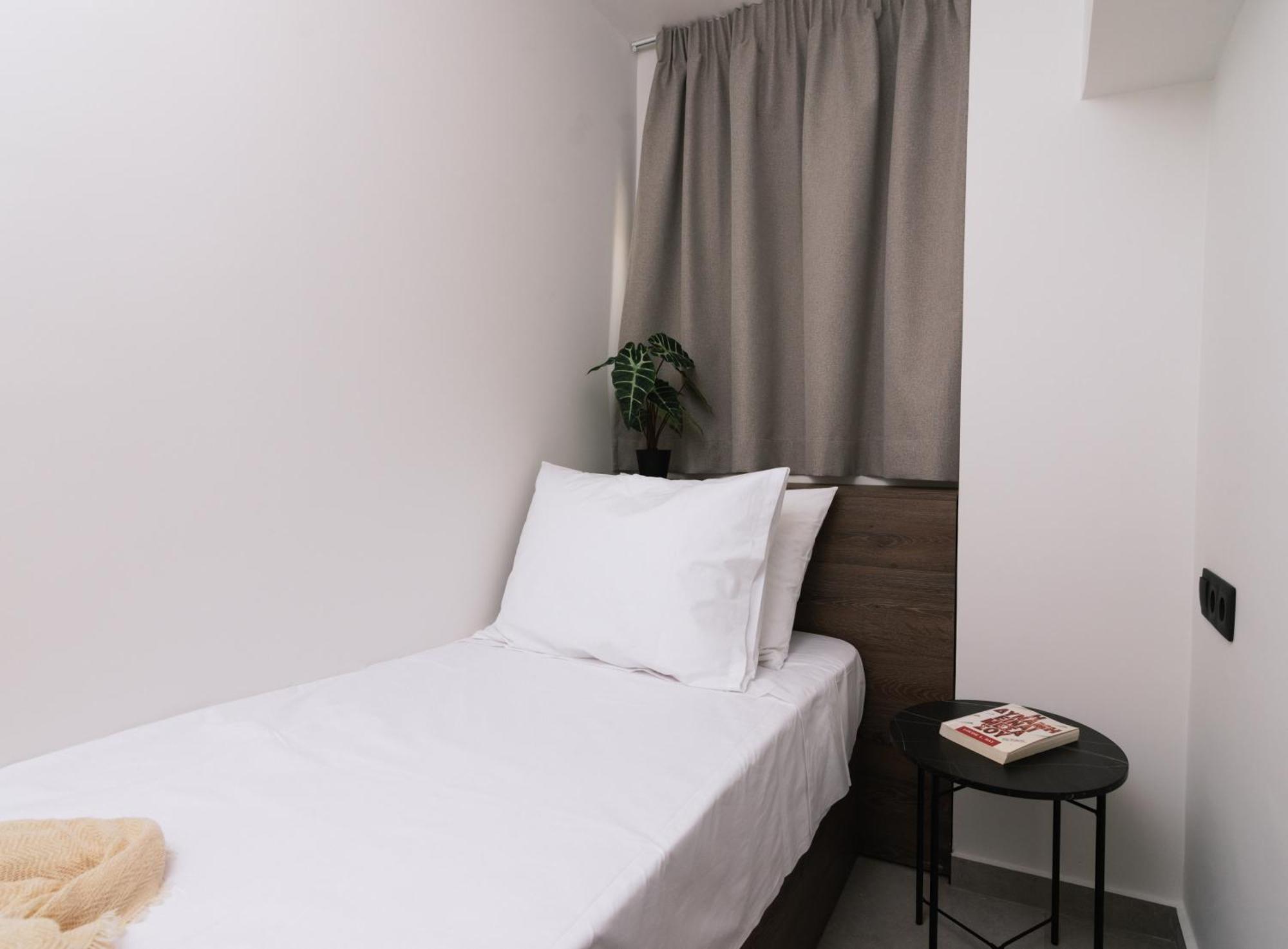 Alcyone Studios And Apartments Heraklion  Bagian luar foto