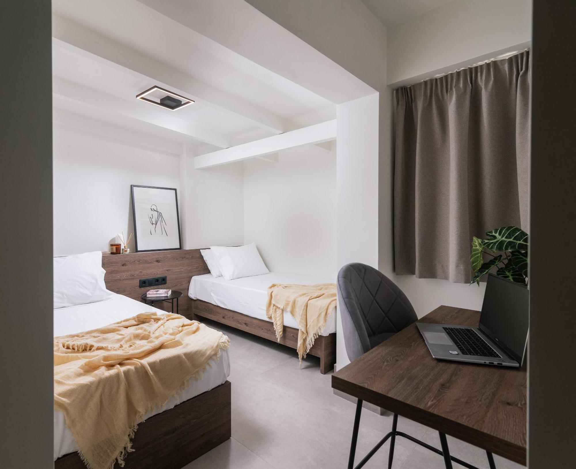 Alcyone Studios And Apartments Heraklion  Bagian luar foto