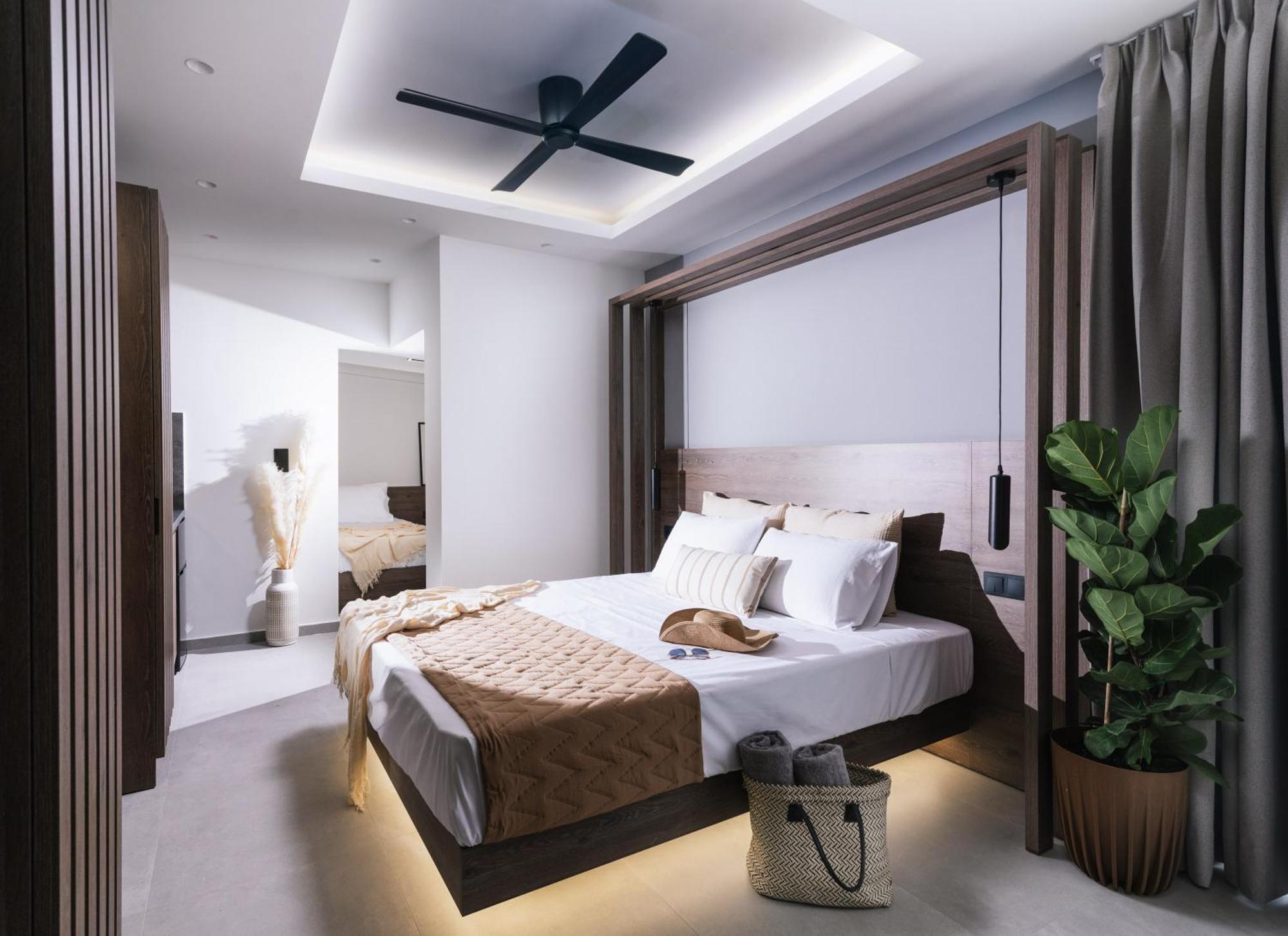 Alcyone Studios And Apartments Heraklion  Bagian luar foto