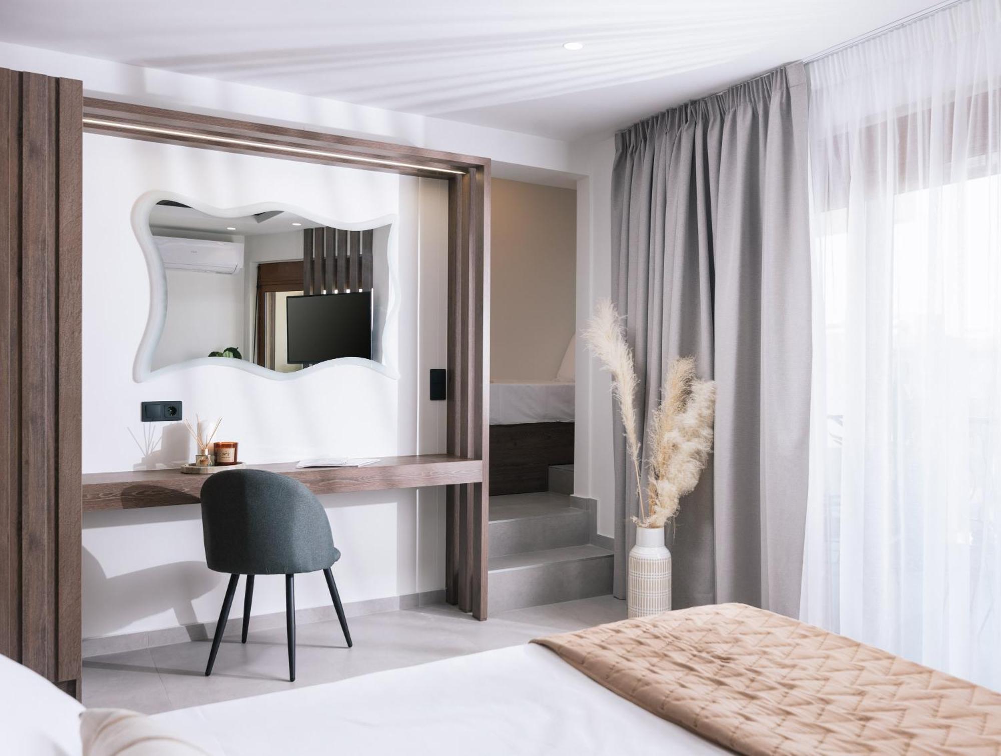 Alcyone Studios And Apartments Heraklion  Bagian luar foto