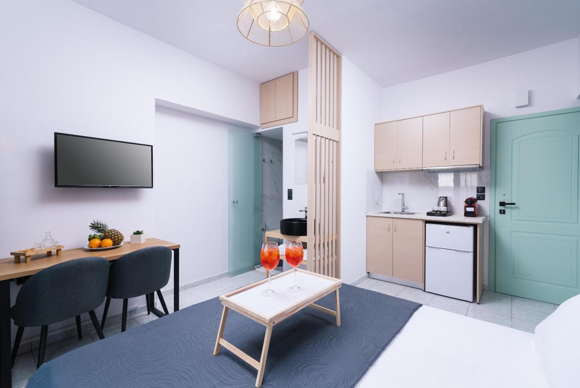 Alcyone Studios And Apartments Heraklion  Bagian luar foto